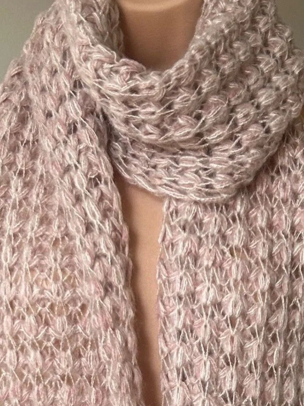 Dusty Pink Long Chunky Scarf Fringe Edges Gold Lurex NWOT